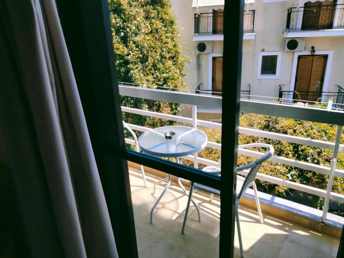 Hotel Golden Star Agia Marina  Exterior foto