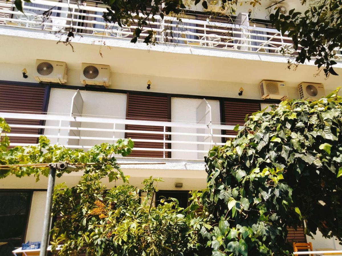 Hotel Golden Star Agia Marina  Exterior foto