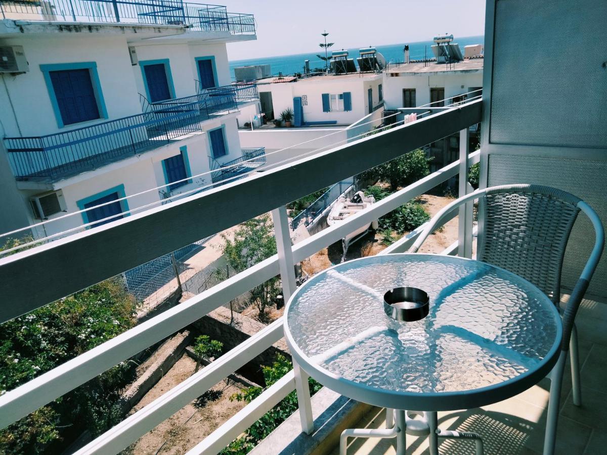 Hotel Golden Star Agia Marina  Exterior foto
