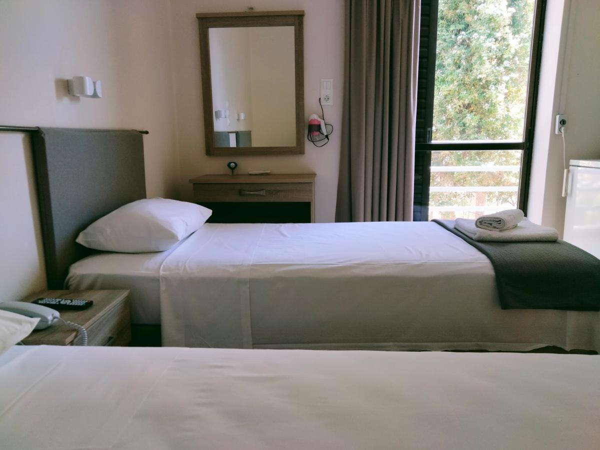 Hotel Golden Star Agia Marina  Exterior foto