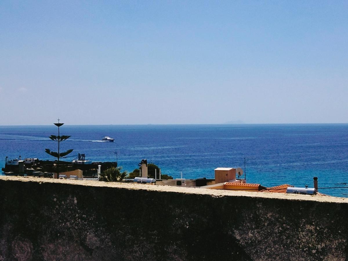 Hotel Golden Star Agia Marina  Exterior foto