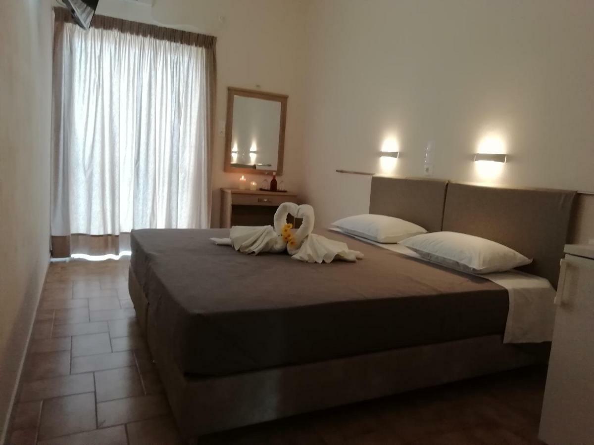 Hotel Golden Star Agia Marina  Exterior foto